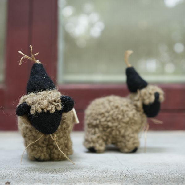 羊毛氈偶 | 黑羊 保育類、羊毛氈, 手工羊毛氈, 羊毛氈製品, 紐西蘭羊毛,公平貿易商品,手作,禮物