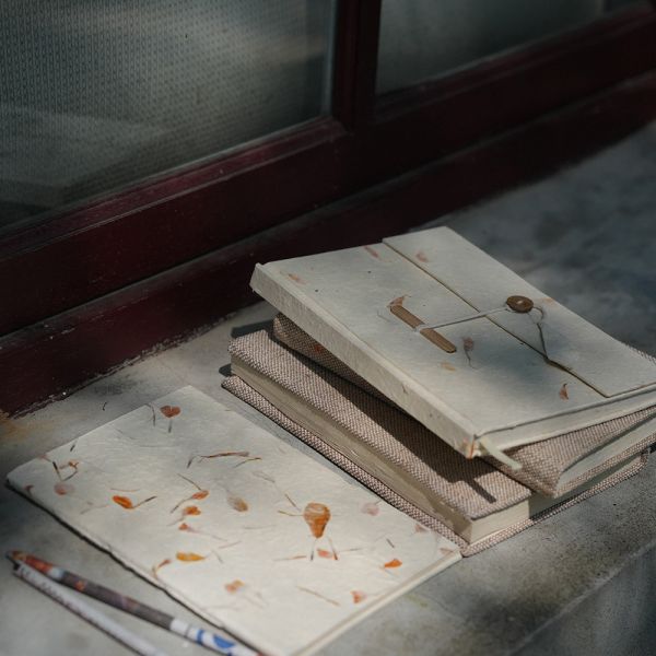 樹皮纖維筆記本 樹皮纖維筆記本, 環保筆記本, 永續造紙, 不砍伐森林, 手工筆記本, 自然纖維, 環保文具,地球,環保,永續