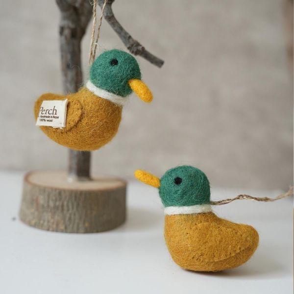 羊毛氈吊飾 | 河畔小鴨 羊毛氈, 手工羊毛氈, 羊毛氈製品, 紐西蘭羊毛,公平貿易商品,手作,禮物