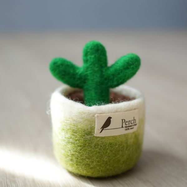 羊毛氈擺件 | 植栽 羊毛氈, 手工羊毛氈, 羊毛氈製品, 紐西蘭羊毛,公平貿易商品,手作,禮物