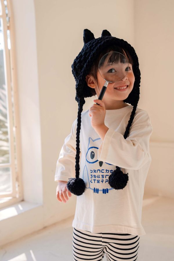 TALKOO 動物探險衣(三款) TALKOO, 動物探險衣, 兒童長袖T恤, 台灣製童裝, 純棉上衣, 親子裝, 傾聽兔, 勇氣獅, 學習鴞, 注音貼紙衣, 語言創作衣, 3-8歲童裝, 秋冬童裝, 親膚長袖, 可愛動物圖案衣, 親子禮物