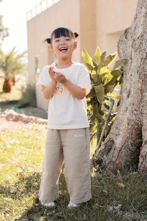 TALKOO 三重紗玩樂褲－台灣製造 三重紗玩樂褲, 台灣製童裝褲, 兒童三重紗褲, 防蚊童裝, 防螨童裝, 防蟎童裝, GREENFIRST 三重防護, 兒童透氣褲, 兒童舒適褲, 孩子日常褲, 孩子睡覺褲, 兒童遊戲褲, 3歲童裝褲, 4歲童裝褲, 5歲童裝褲, 6歲童裝褲, 7歲童裝褲, 8歲童裝褲, 親膚童裝褲, 無毒防護童裝