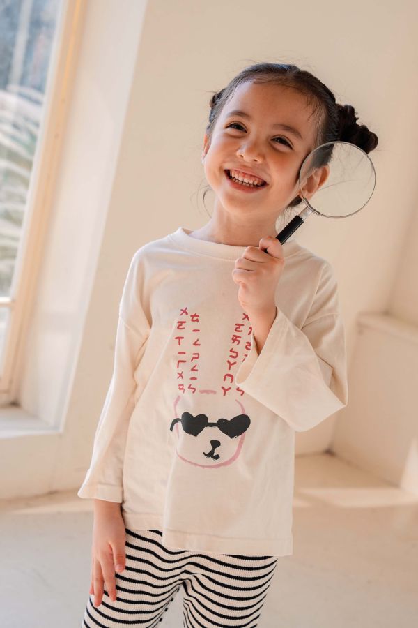 TALKOO 動物探險衣(三款) TALKOO, 動物探險衣, 兒童長袖T恤, 台灣製童裝, 純棉上衣, 親子裝, 傾聽兔, 勇氣獅, 學習鴞, 注音貼紙衣, 語言創作衣, 3-8歲童裝, 秋冬童裝, 親膚長袖, 可愛動物圖案衣, 親子禮物