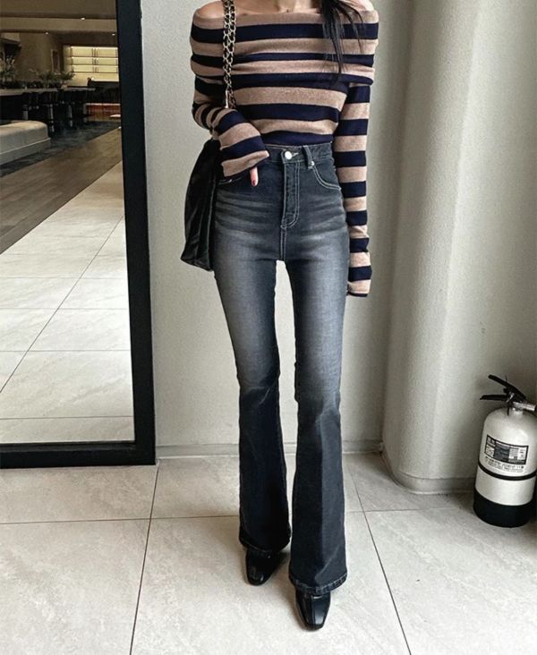 正韓小喇叭牛仔褲 正韓時尚穿搭,韓國時尚穿搭,正韓褲子,正韓牛仔褲,正韓牛仔長褲,正韓穿搭,正韓百搭長褲,正韓小喇叭牛仔褲,韓國褲子,韓國牛仔褲,韓國牛仔長褲,韓國小喇叭牛仔褲