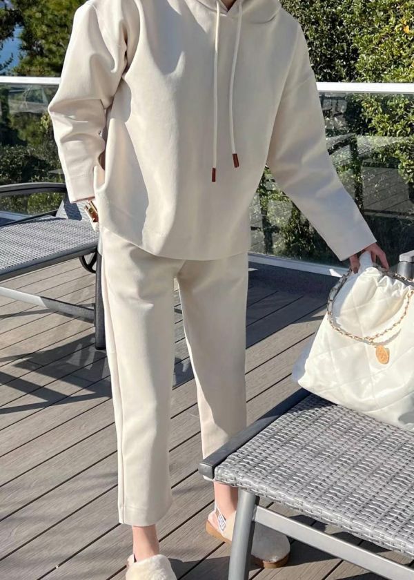 正韓休閒九分褲套裝 正韓時尚穿搭,韓國時尚穿搭,正韓褲子,正韓棉褲,正韓休閒穿搭,正韓套裝,正韓休閒風,正韓休閒褲,韓國褲子,韓國休閒褲,韓國休閒風,韓國休閒套裝,韓國休閒穿搭,正韓條紋套裝