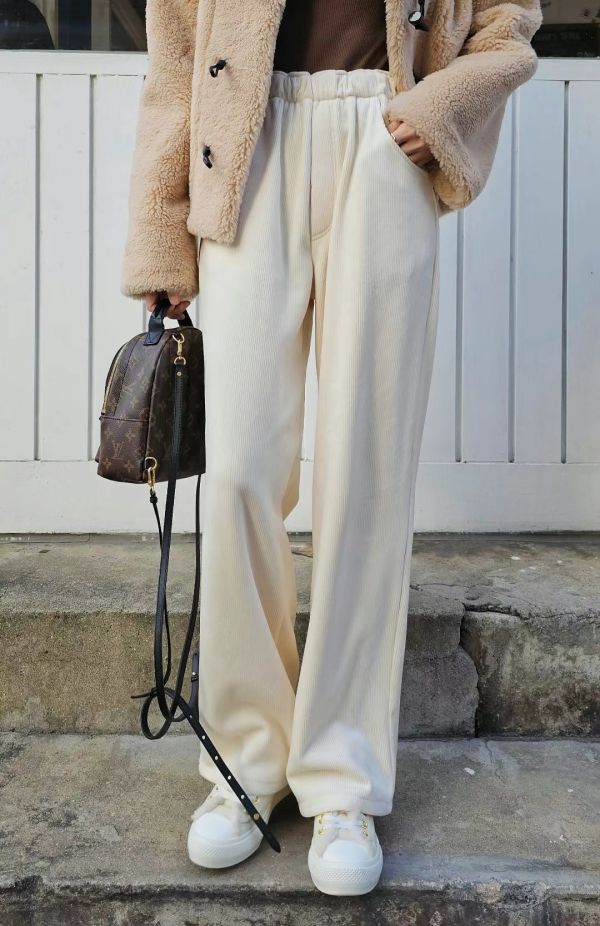 正韓顯瘦長加絨燈芯絨褲 正韓時尚穿搭,韓國時尚穿搭,正韓服飾,正韓衣服,正韓百搭服飾,正韓衣服穿搭,正韓百搭服飾,韓國服裝,韓國衣服,韓國服飾,正韓休閒穿搭,韓國休閒穿搭,正韓燈芯絨褲,韓國燈芯絨褲,正韓加絨褲,韓國加絨褲