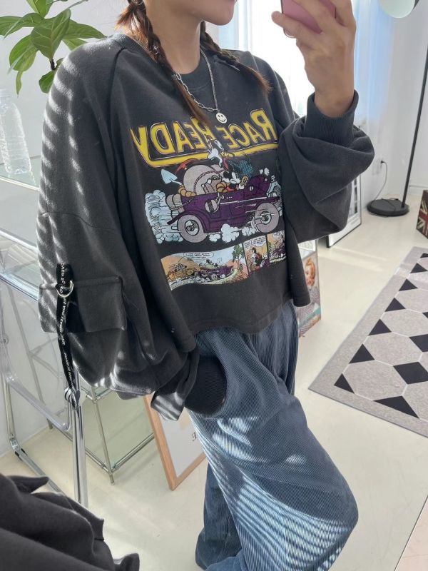 正韓口袋造型袖短版上衣 正韓時尚穿搭,韓國時尚穿搭,正韓服飾,正韓衣服,正韓百搭服飾,正韓衣服穿搭,正韓百搭服飾,韓國服裝,韓國衣服,韓國服飾,正韓時尚休閒穿搭,正韓圓領上衣,韓國短板上衣,正韓長袖上衣,韓國長袖上衣