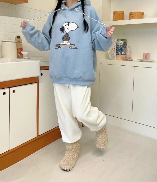 正韓百搭卡通圖長袖長版帽T 正韓時尚穿搭,韓國時尚穿搭,正韓服飾,正韓衣服,正韓百搭服飾,正韓衣服穿搭,正韓百搭服飾,韓國服裝,韓國衣服,韓國服飾,正韓時尚休閒穿搭,韓國時尚運動穿搭,正韓帽T,韓國帽T,正韓長袖上衣,韓國長袖上衣