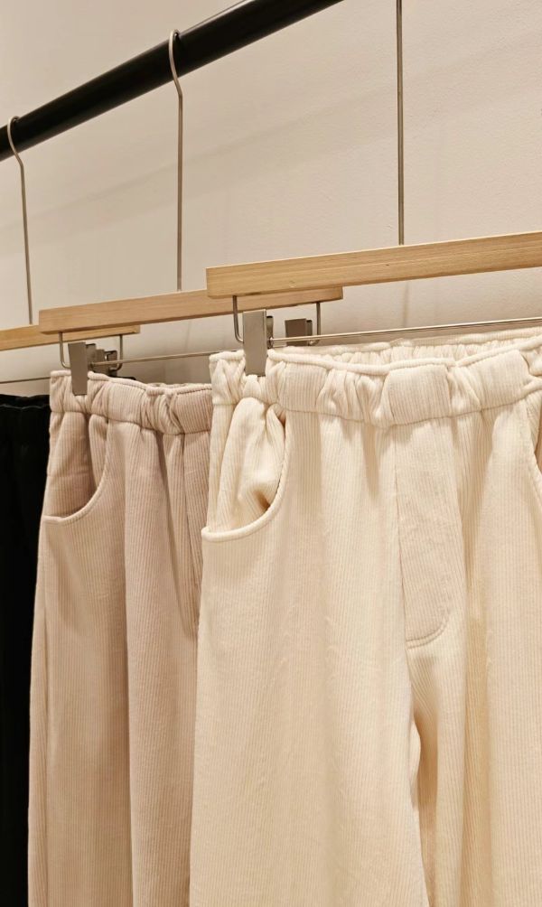 正韓顯瘦長加絨燈芯絨褲 正韓時尚穿搭,韓國時尚穿搭,正韓服飾,正韓衣服,正韓百搭服飾,正韓衣服穿搭,正韓百搭服飾,韓國服裝,韓國衣服,韓國服飾,正韓休閒穿搭,韓國休閒穿搭,正韓燈芯絨褲,韓國燈芯絨褲,正韓加絨褲,韓國加絨褲