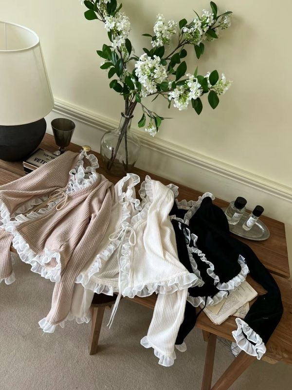 正韓蕾絲花邊綁帶薄外套 正韓時尚穿搭,韓國時尚穿搭,正韓服飾,正韓衣服,正韓百搭服飾,正韓衣服穿搭,正韓百搭外套,韓國服裝,韓國衣服,韓國服飾,正韓時尚穿搭,韓國洋裝,正韓外套,韓國外套,正韓薄外套,韓國薄外套