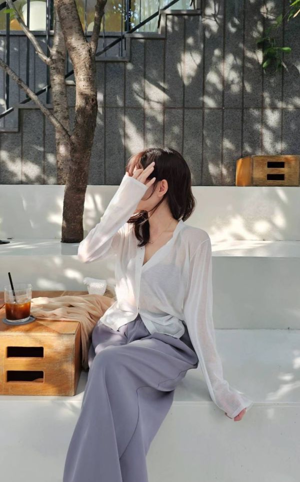 正韓超細緻空氣感開襟針織外套 正韓時尚穿搭,韓國時尚穿搭,正韓服飾,正韓衣服,正韓百搭服飾,正韓衣服穿搭,正韓百搭服飾,韓國服裝,韓國衣服,韓國服飾,正韓時尚休閒穿搭,韓國襯衫,正韓襯衫,正韓天絲羊毛荷葉襯衫