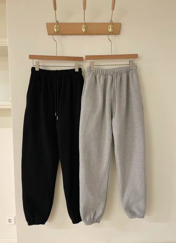 正韓休閒運動風內刷毛棉長褲 正韓時尚休閒穿搭,韓國時尚運動穿搭,正韓褲子,正韓棉褲,正韓棉長褲,正韓穿搭,正韓百搭長褲,正韓運動褲,韓國褲子,韓國棉褲,韓國運動風褲,內刷毛棉褲