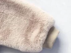 舒適絨毛厚外套 