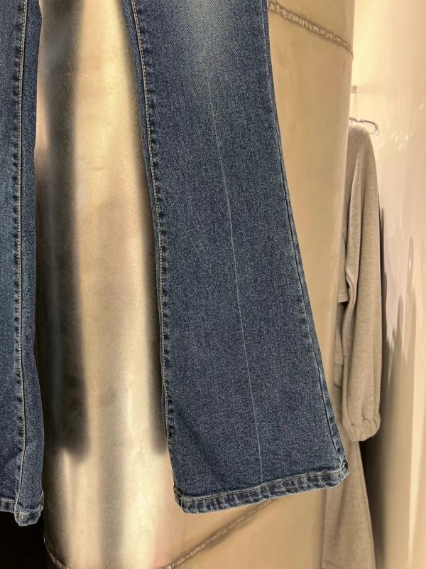 正韓小喇叭牛仔褲 正韓時尚穿搭,韓國時尚穿搭,正韓褲子,正韓牛仔褲,正韓牛仔長褲,正韓穿搭,正韓百搭長褲,正韓小喇叭牛仔褲,韓國褲子,韓國牛仔褲,韓國牛仔長褲,韓國小喇叭牛仔褲