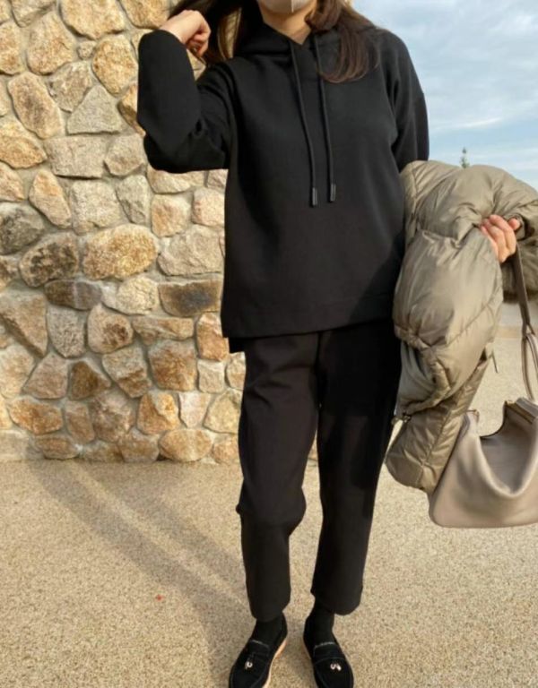 正韓休閒九分褲套裝 正韓時尚穿搭,韓國時尚穿搭,正韓褲子,正韓棉褲,正韓休閒穿搭,正韓套裝,正韓休閒風,正韓休閒褲,韓國褲子,韓國休閒褲,韓國休閒風,韓國休閒套裝,韓國休閒穿搭,正韓條紋套裝