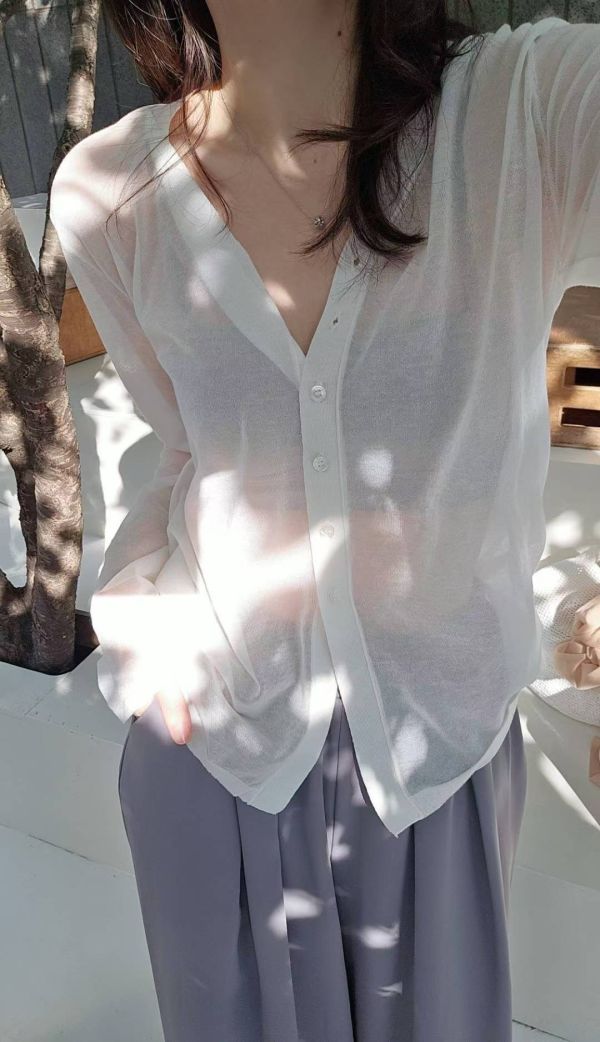 正韓超細緻空氣感開襟針織外套 正韓時尚穿搭,韓國時尚穿搭,正韓服飾,正韓衣服,正韓百搭服飾,正韓衣服穿搭,正韓百搭服飾,韓國服裝,韓國衣服,韓國服飾,正韓時尚休閒穿搭,韓國襯衫,正韓襯衫,正韓天絲羊毛荷葉襯衫