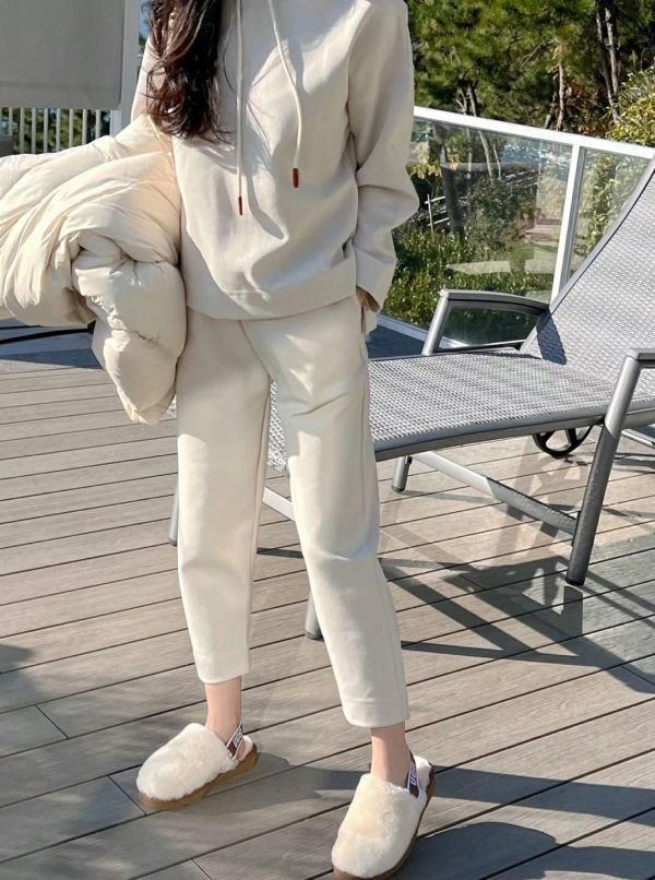 正韓休閒九分褲套裝 正韓時尚穿搭,韓國時尚穿搭,正韓褲子,正韓棉褲,正韓休閒穿搭,正韓套裝,正韓休閒風,正韓休閒褲,韓國褲子,韓國休閒褲,韓國休閒風,韓國休閒套裝,韓國休閒穿搭,正韓條紋套裝