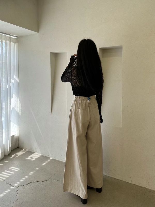 正韓優雅蕾絲簍空長袖上衣 正韓時尚穿搭,韓國時尚穿搭,正韓服飾,正韓衣服,正韓百搭服飾,正韓衣服穿搭,正韓百搭服飾,韓國服裝,韓國衣服,韓國服飾,正韓時尚休閒穿搭,韓國襯衫,正韓蕾絲上衣,正韓蕾絲簍空長袖上衣