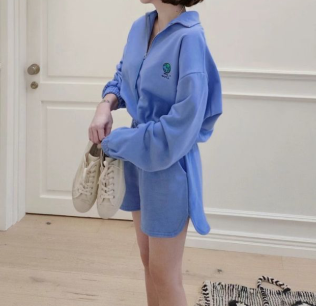 正韓愛地球大學T套裝 正韓時尚穿搭,韓國時尚穿搭,正韓褲子,正韓棉褲,正韓休閒穿搭,正韓套裝,正韓休閒風,正韓休閒褲,韓國褲子,韓國休閒褲,韓國休閒風,韓國休閒套裝,韓國休閒穿搭,正韓條紋套裝