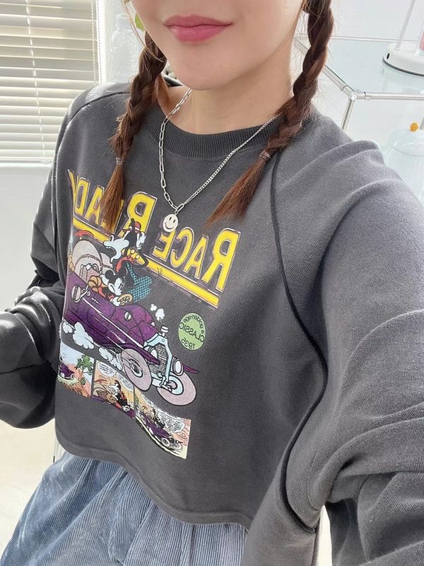 正韓口袋造型袖短版上衣 正韓時尚穿搭,韓國時尚穿搭,正韓服飾,正韓衣服,正韓百搭服飾,正韓衣服穿搭,正韓百搭服飾,韓國服裝,韓國衣服,韓國服飾,正韓時尚休閒穿搭,正韓圓領上衣,韓國短板上衣,正韓長袖上衣,韓國長袖上衣