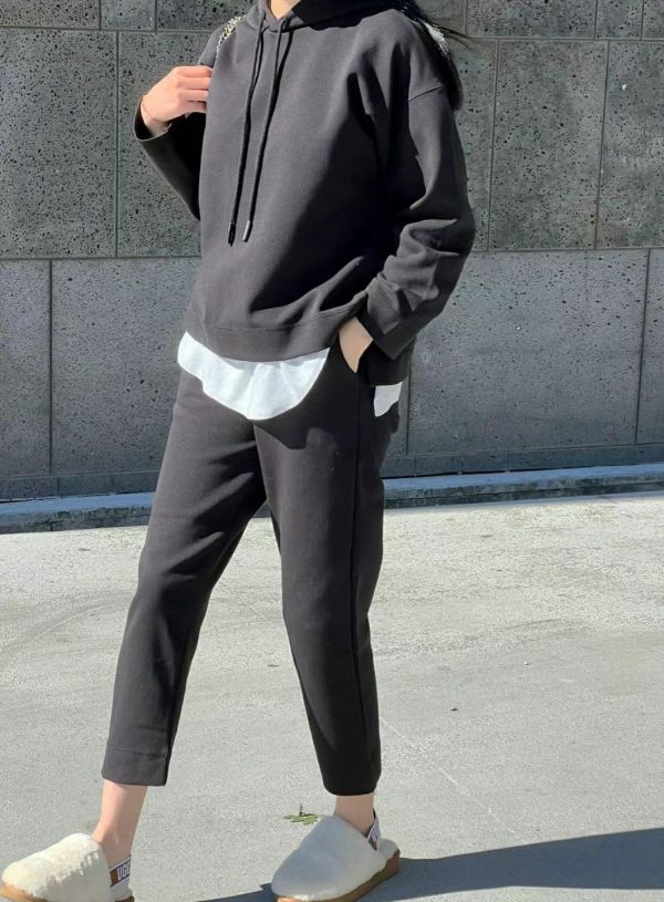 正韓休閒九分褲套裝 正韓時尚穿搭,韓國時尚穿搭,正韓褲子,正韓棉褲,正韓休閒穿搭,正韓套裝,正韓休閒風,正韓休閒褲,韓國褲子,韓國休閒褲,韓國休閒風,韓國休閒套裝,韓國休閒穿搭,正韓條紋套裝