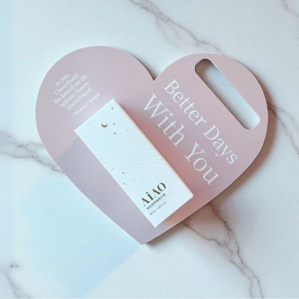 AiAOxOli.U 聯名海茴香護手霜組 AiAO,護手霜,聯名護手霜,Oli.U,海茴香,緊緻護手霜,生日禮物,星座貼紙,玫瑰香氛護手霜,聯名設計,護手霜推薦,誕生花,獨特個性化宣言,愛心,自由創作