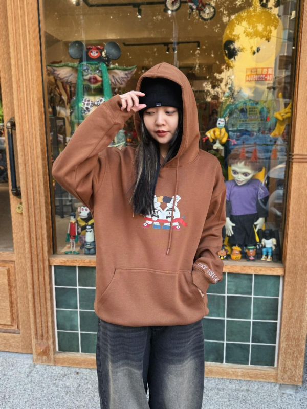 Booming | Born together 帽T 