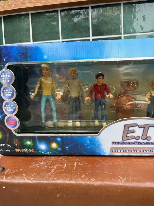2001年 Toys “R” Us - E.T. 音效公仔組 