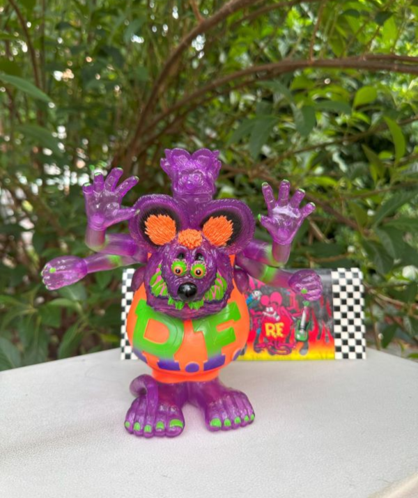 2024年 RAT FINK MXMXM “ASURA  萬聖節 半透明 阿修羅六手軟膠公仔 