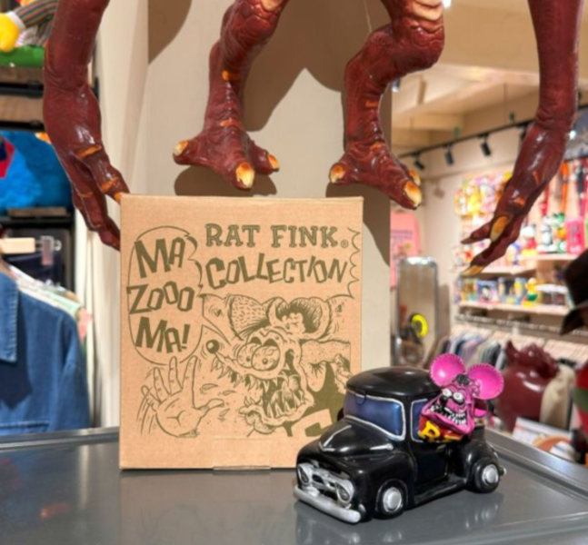 2004年 Rat fink 老鼠芬克 樹酯皮卡汽車煙灰缸 黑粉 