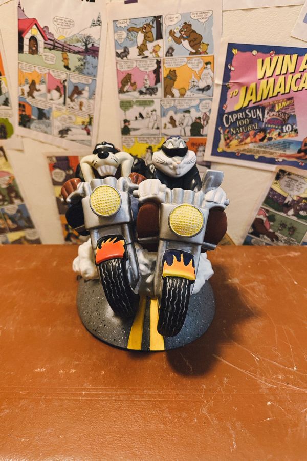 2000 WB Tazmanian Devil & Bugs Bunny Motorcycle Bank 兔八哥搶銀行  存錢筒 