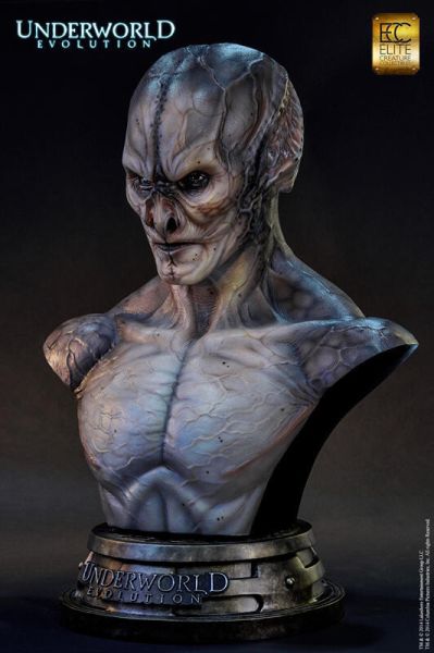 2016年 Elite Creature Collectibles 黑夜傳說 馬庫斯 