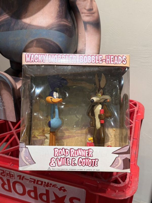 Funko Wacky Wobbler Bobble Heads 嗶嗶鳥 威力狼 搖頭公仔 