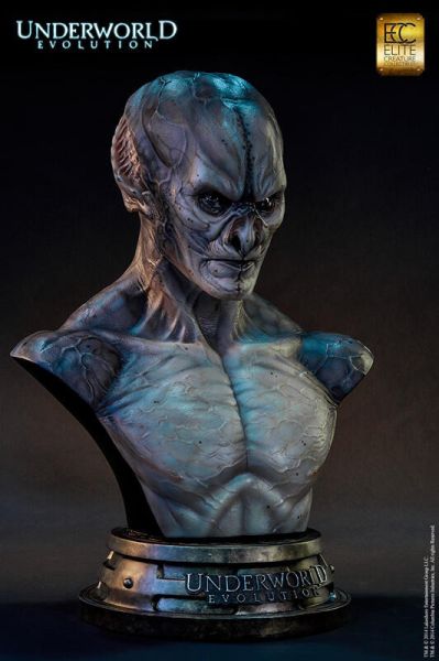 2016年 Elite Creature Collectibles 黑夜傳說 馬庫斯 