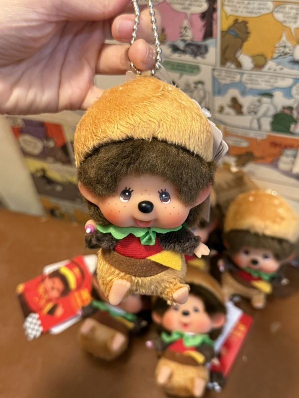 泰國限定 正版 Monchhichi 漢堡包夢奇奇 吊飾鑰匙圈 