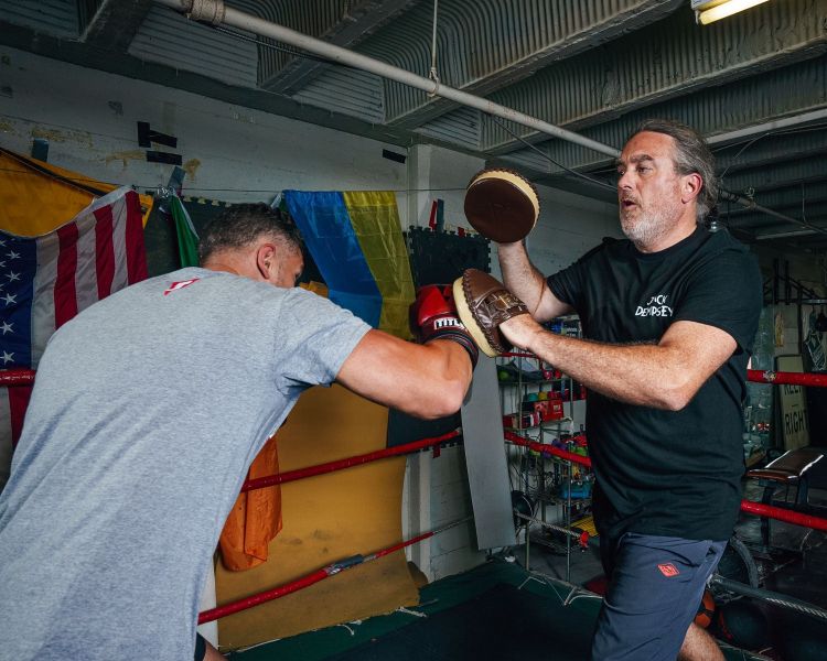 【TMMA】TITLE 復古訓練手靶 拳擊 泰拳 踢拳擊-棕-ROSPM BN/TN #拳套 #拳擊手套 #格鬥裝備 #格鬥用品 #拳擊 #拳擊有氧 #踢拳 #踢拳擊 #泰拳 #散打 #MMA #格鬥 #沙包拳套 #沙包 #練習拳套 #練習拳套 #手綁帶