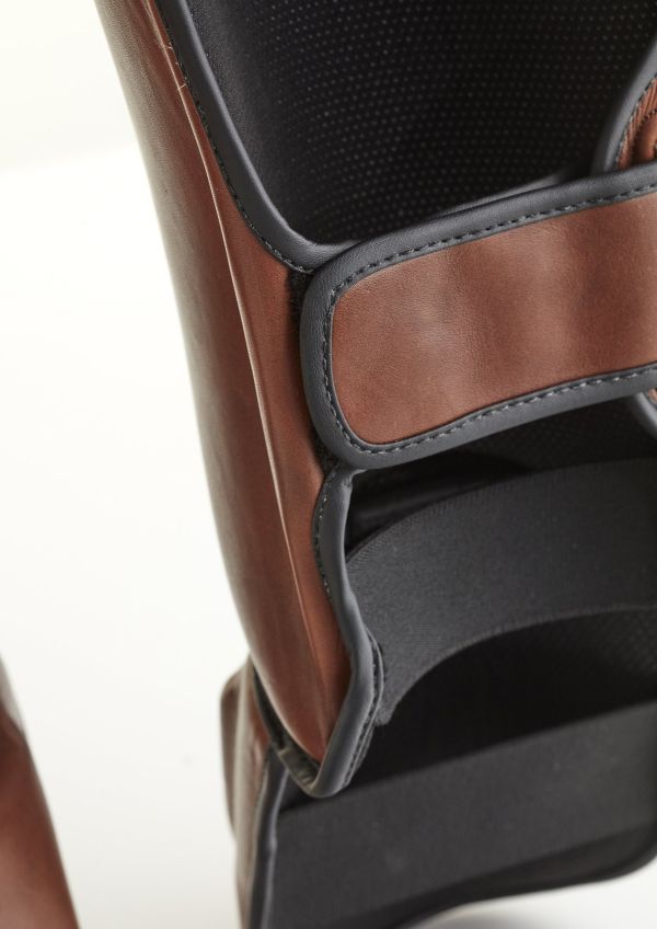 【TMMA】MVP PRO系列 真皮護腳脛 - 棕色 - PRO SP #護腳脛 #腳脛 #棉織腳脛 #棉織護腳脛 #格鬥裝備 #TMMA #台北格鬥運動館 #格鬥用品 #拳擊 #拳擊有氧 #踢拳 #踢拳擊 #泰拳 #散打 #MMA #格鬥 #比賽護腳脛 #比賽腳脛 #比賽棉織腳脛 #入門腳脛 #入門護腳脛 #初階護腳脛 #初階腳脛 #MVP