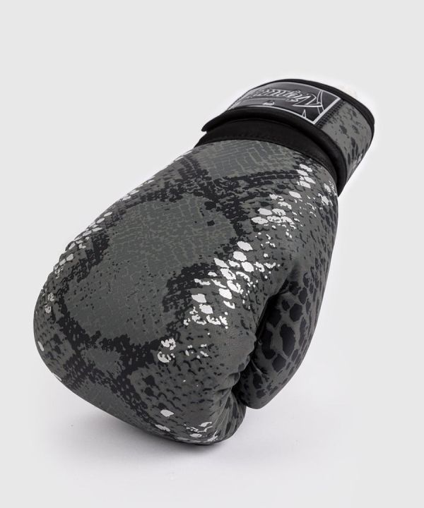 【TMMA】 Venum Amazonia系列 拳擊 泰拳 合成皮 拳套 - 深灰 - 05070-052 #拳套 #拳擊手套 #TMMA #台北格鬥運動館 #格鬥裝備 #格鬥用品 #拳擊 #拳擊有氧 #踢拳 #踢拳擊 #泰拳 #散打 #MMA #格鬥 #沙包拳套 #練習拳套 #比賽拳套 #初階拳套 #入門拳套 #專業拳套  #VENUM