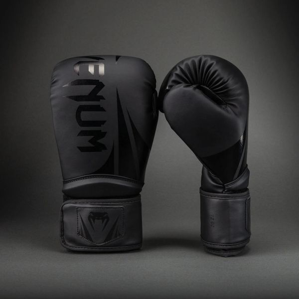 【TMMA】VENUM 拳套 拳擊 泰拳 MMA 挑戰者系列2.5 - 黑/黑 - 06043-114 #拳套 #拳擊手套 #格鬥裝備 #格鬥用品 #拳擊 #拳擊有氧 #踢拳 #踢拳擊 #泰拳 #散打 #MMA #格鬥 #沙包拳套 #沙包 #練習拳套 #練習拳套 #手綁帶