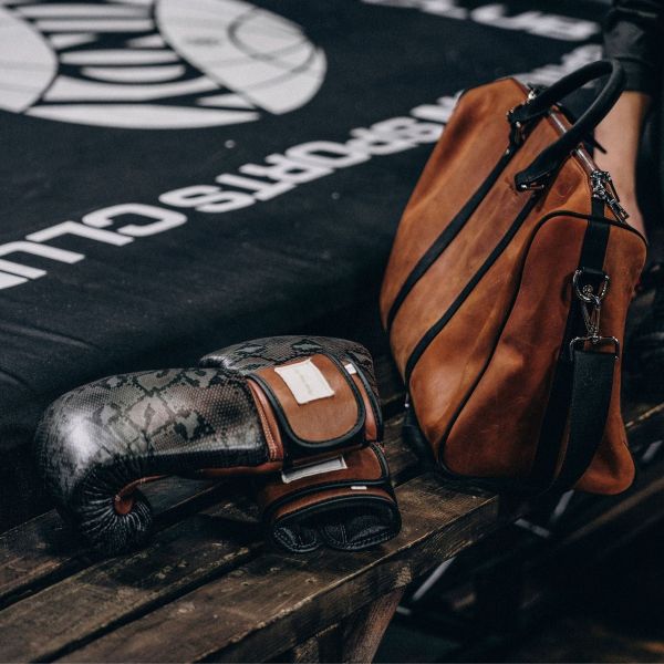 【TMMA】MVP 黑蟒蛇紋系列 真皮拳套 拳套 拳擊 泰拳 MMA - 黑 - PRO SBG #拳套 #拳擊手套 #TMMA #台北格鬥運動館 #格鬥裝備 #格鬥用品 #拳擊 #拳擊有氧 #踢拳 #踢拳擊 #泰拳 #散打 #MMA #格鬥 #沙包拳套 #練習拳套 #比賽拳套 #初階拳套 #入門拳套 #專業拳套 #MVP