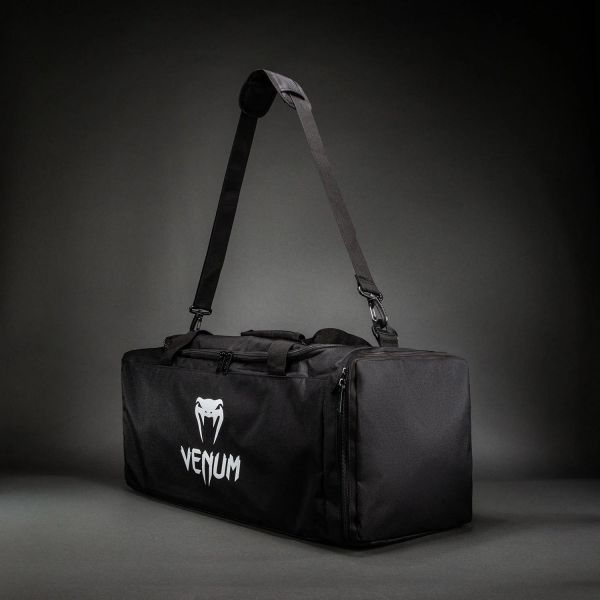 【TMMA】VENUM Essential運動 護具 包 37L - 黑 - 05980-001 #拳套 #拳擊手套 #格鬥裝備 #格鬥用品 #拳擊 #拳擊有氧 #踢拳 #踢拳擊 #泰拳 #散打 #MMA #格鬥 #沙包拳套 #沙包 #練習拳套 #練習拳套 #手綁帶