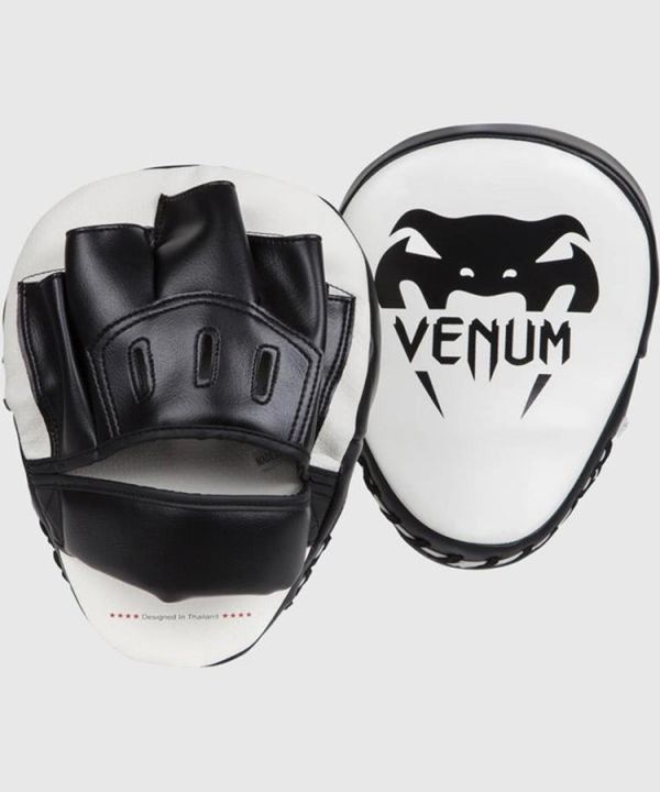 【TMMA】VENUM Light系列 輕型訓練手靶 - 黑/白 - 1119 #拳套 #拳擊手套 #格鬥裝備 #格鬥用品 #拳擊 #拳擊有氧 #踢拳 #踢拳擊 #泰拳 #散打 #MMA #格鬥 #沙包拳套 #沙包 #練習拳套 #練習拳套 #手綁帶