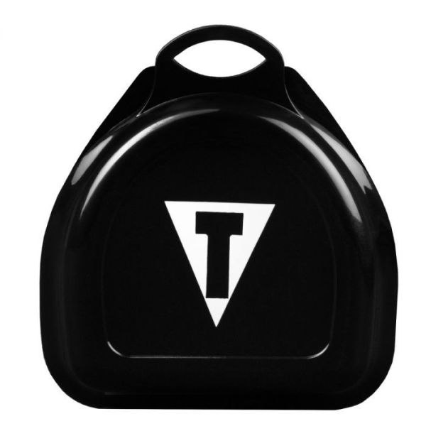 【TMMA】TITLE 輕奢護齒盒－黑－MPCD2 BK #訓練護齒 #訓練牙墊 #格鬥裝備 #TMMA #台北格鬥運動館 #格鬥用品 #拳擊 #拳擊有氧 #踢拳 #踢拳擊 #泰拳 #散打 #MMA #格鬥 #初階訓練護齒 #初階訓練牙墊 #入門訓練護齒 #入門訓練牙墊 #比賽護齒 #比賽牙墊 #護齒 #牙墊 #護齒盒 #牙墊盒 #牙套 #入門訓練牙套 #比賽牙套 #訓練牙套 #TITLE