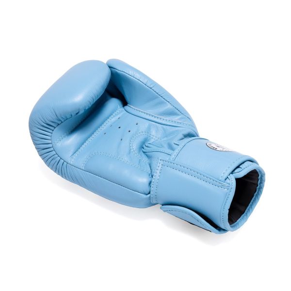 【TMMA】InFightStyle 經典款真皮拳擊手套 拳擊 泰拳 踢拳 - 淺藍 - FSBGV #拳套 #拳擊手套 #TMMA #台北格鬥運動館 #格鬥裝備 #格鬥用品 #拳擊 #拳擊有氧 #踢拳 #踢拳擊 #泰拳 #散打 #MMA #格鬥 #沙包拳套 #練習拳套 #比賽拳套 #初階拳套 #入門拳套 #專業拳套  #INFIGHTSTYLE