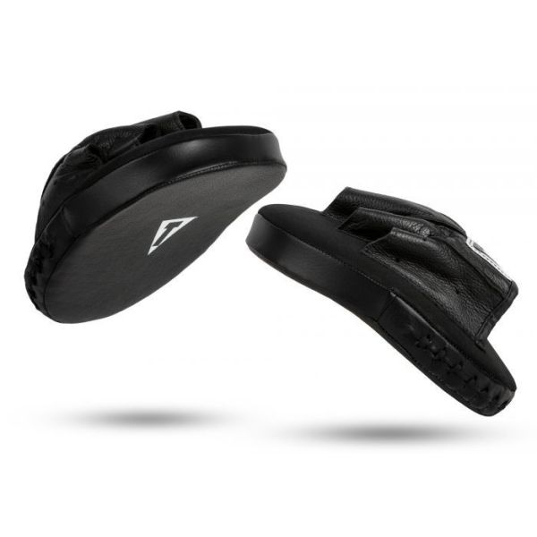 【TMMA】TITLE Razor 2.0 訓練手靶-黑-RZPM2 #格鬥裝備 #TMMA #台北格鬥運動館 #格鬥用品 #拳擊 #拳擊有氧 #踢拳 #踢拳擊 #泰拳 #散打 #MMA #格鬥 #靶具 #連指訓練手靶 #手靶 #訓練手靶 #方型曲線靶 #大腳靶 #訓練拍靶 #拍靶 #拳腳靶 #泰靶 #泰拳靶 #泰式拳腳靶 #加長型手靶 #打擊棒 #腰靶 #肚靶 #速度靶 #拳擊手靶 #TITLE