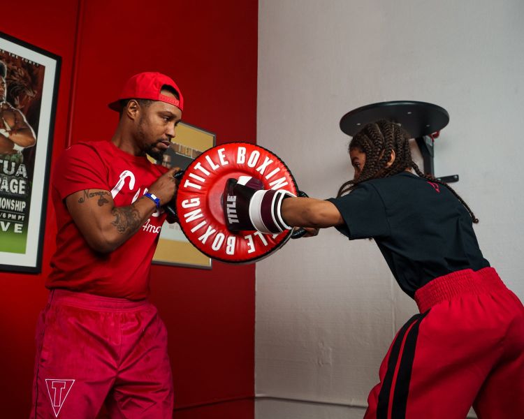 【TMMA】TITLE Combination 拳擊盾 拳擊 泰拳 踢拳擊-黑/紅-PTAPV2 RD #拳套 #拳擊手套 #格鬥裝備 #格鬥用品 #拳擊 #拳擊有氧 #踢拳 #踢拳擊 #泰拳 #散打 #MMA #格鬥 #沙包拳套 #沙包 #練習拳套 #練習拳套 #手綁帶