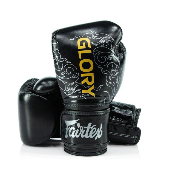 【TMMA】Fairtex X Glory聯名系列 拳擊 踢拳 拳套 -黑/銀-BGVG3 #拳套 #拳擊手套 #TMMA #台北格鬥運動館 #格鬥裝備 #格鬥用品 #拳擊 #拳擊有氧 #踢拳 #踢拳擊 #泰拳 #散打 #MMA #格鬥 #沙包拳套 #練習拳套 #比賽拳套 #初階拳套 #入門拳套 #專業拳套  #FAIRTEX