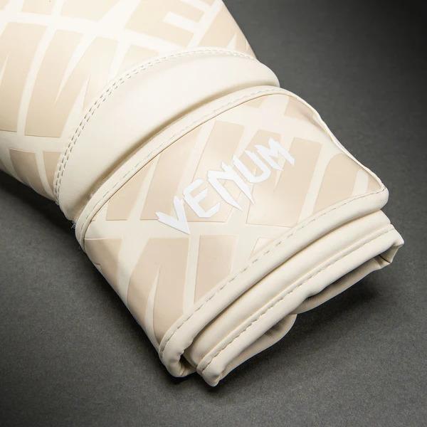 【TMMA】Venum 競爭者 1.5XT  3D 入門合成皮拳套 拳擊 泰拳 踢拳 - 奶油白 - 06042-686 #拳套 #拳擊手套 #格鬥裝備 #格鬥用品 #拳擊 #拳擊有氧 #踢拳 #踢拳擊 #泰拳 #散打 #MMA #格鬥 #沙包拳套 #沙包 #練習拳套 #練習拳套 #手綁帶