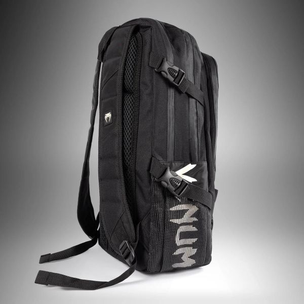 【TMMA】Venum Shockwave系列後背包-黑-05959-001 #拳套 #拳擊手套 #格鬥裝備 #格鬥用品 #拳擊 #拳擊有氧 #踢拳 #踢拳擊 #泰拳 #散打 #MMA #格鬥 #沙包拳套 #沙包 #練習拳套 #練習拳套 #手綁帶