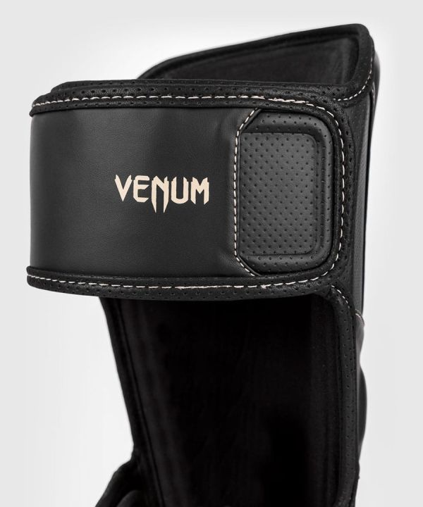 【TMMA】VENUM Impact Evo 系列 泰拳 散打 護腳脛 - 黑 - 05062-617 #護腳脛 #腳脛 #棉織腳脛 #棉織護腳脛 #格鬥裝備 #TMMA #台北格鬥運動館 #格鬥用品 #拳擊 #拳擊有氧 #踢拳 #踢拳擊 #泰拳 #散打 #MMA #格鬥 #比賽護腳脛 #比賽腳脛 #比賽棉織腳脛 #入門腳脛 #入門護腳脛 #初階護腳脛 #初階腳脛 #VENUM
